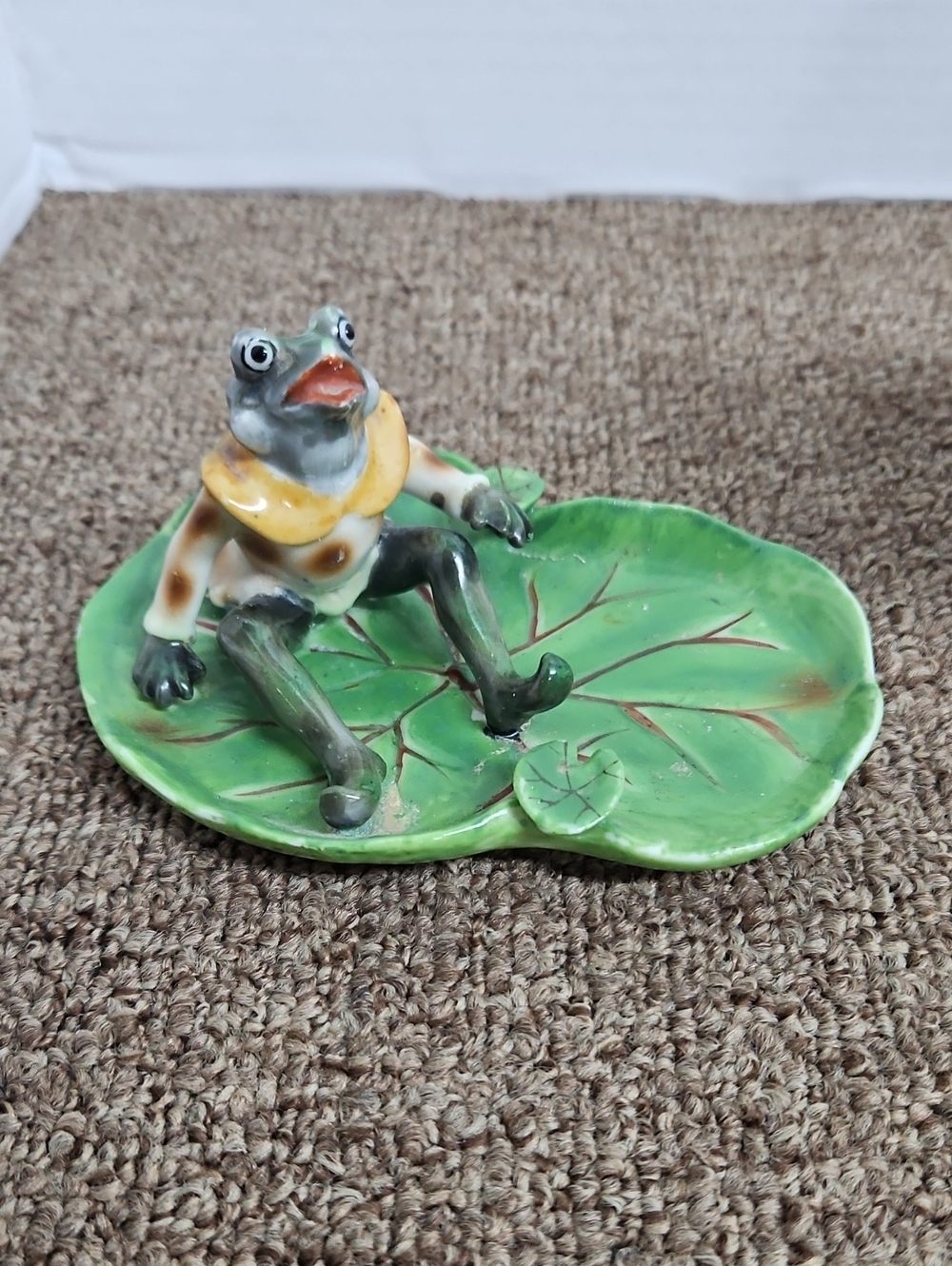 Vintage Occupied Japan Frog Lily Pad Trinket Dish Ceramics